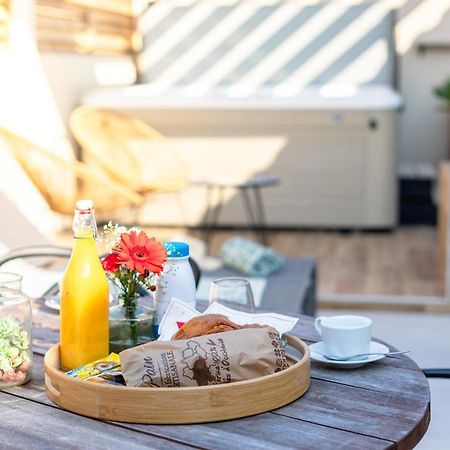 L'entre deux-suite romantique - jacuzzi privatif - 1 petit déjeuner pour 2 OFFERT Le Somail Exterior foto