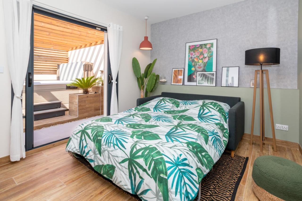 L'entre deux-suite romantique - jacuzzi privatif - 1 petit déjeuner pour 2 OFFERT Le Somail Exterior foto